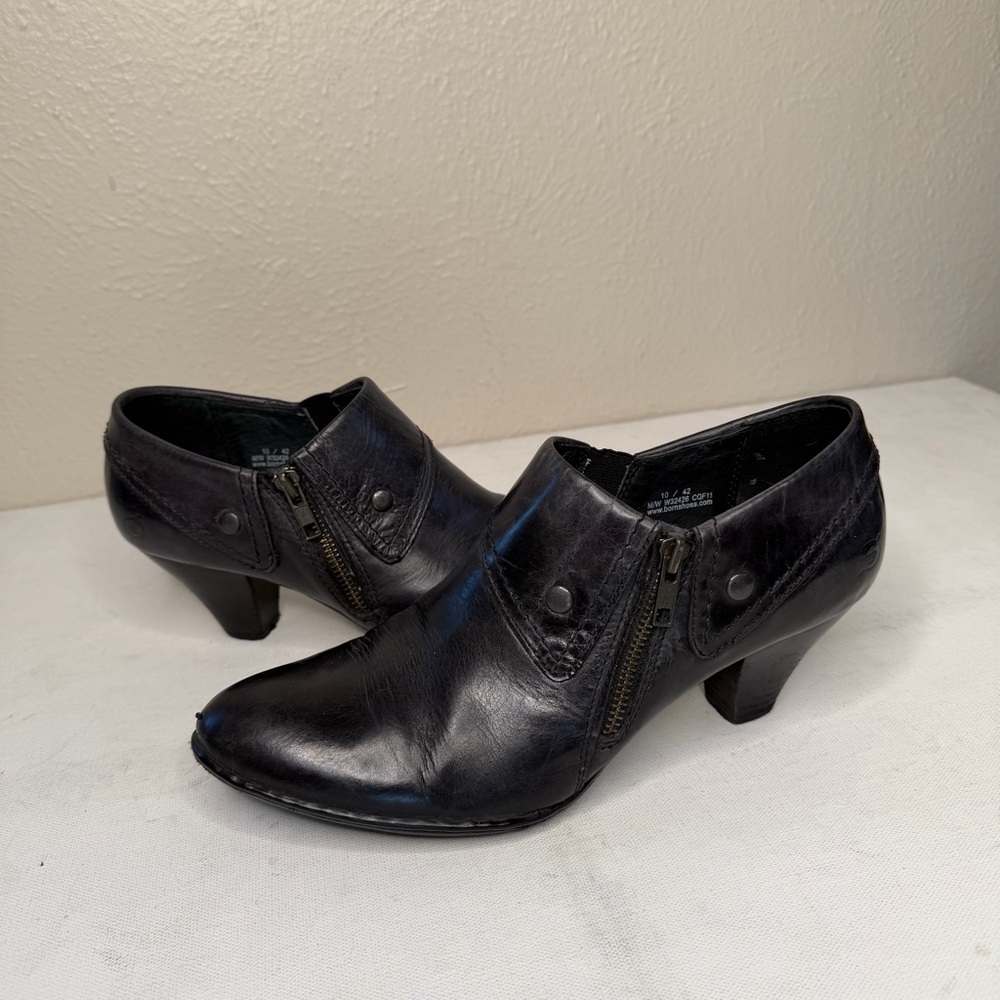 Super cute Born Dark Leather Ankle Booties size 10